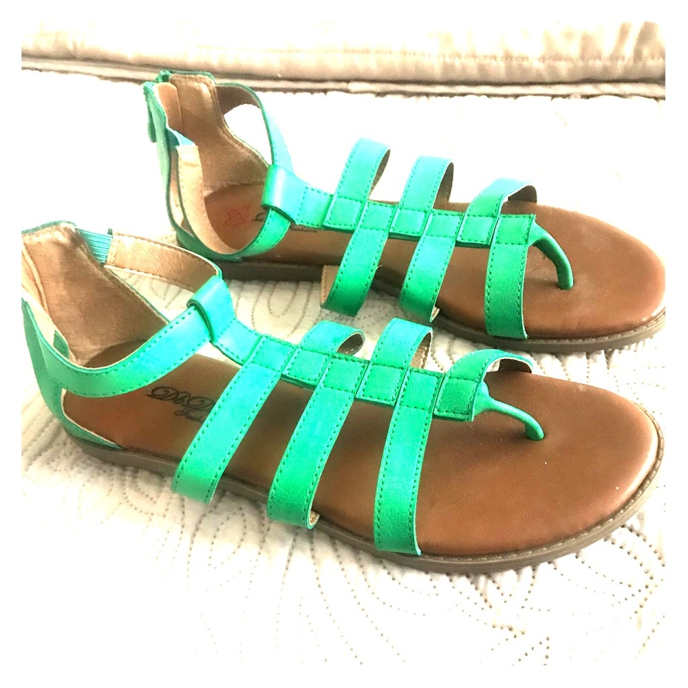 NWOT kelly green gladiator sandals w/ zip heel